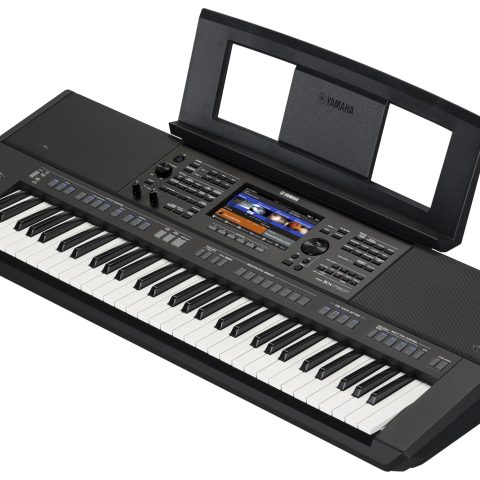 Yamaha PSRSX720+ 61-Key Arranger Keyboard, Multiple Styles and Voices, Assignable Live Control Knobs +