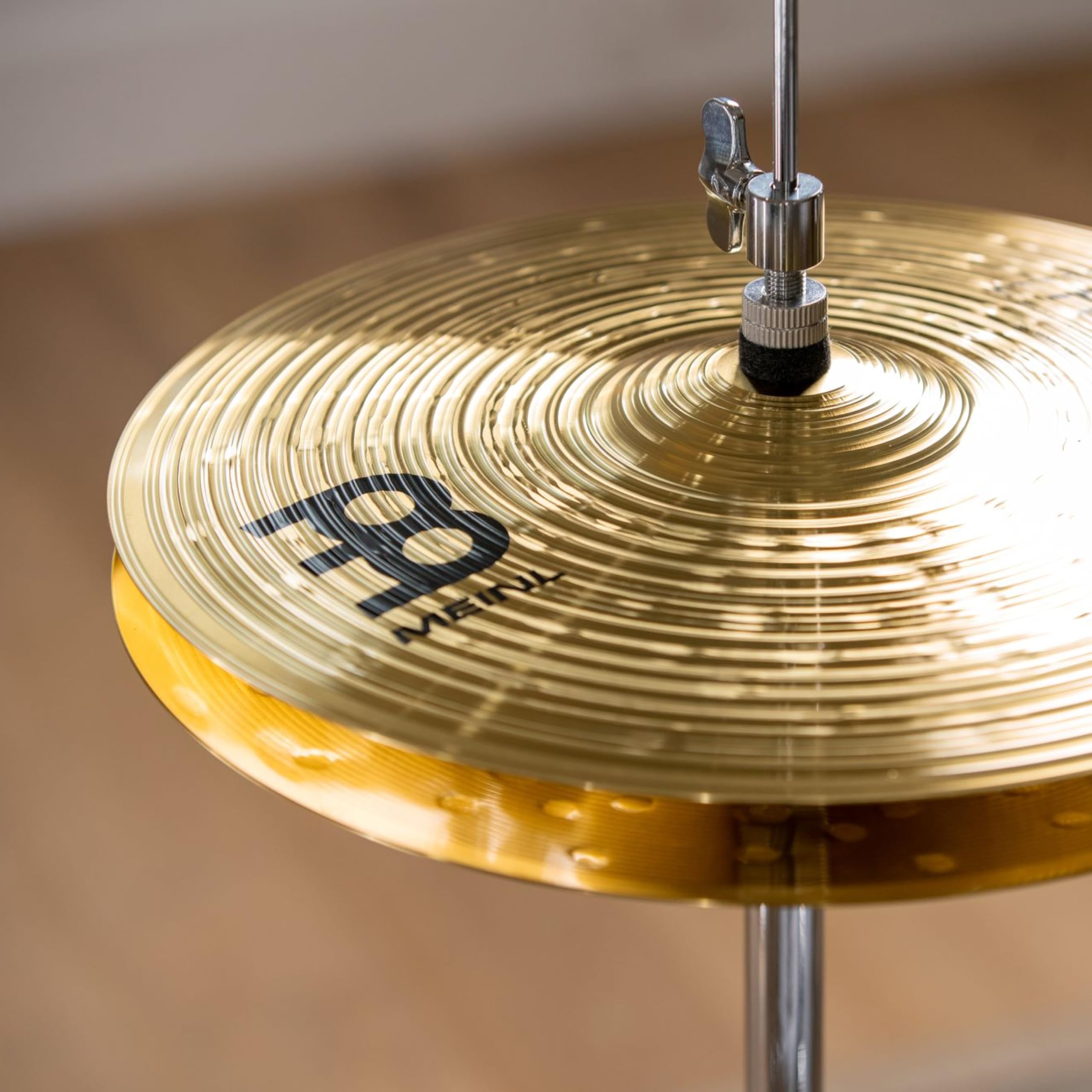 Meinl Cymbals Super Set Box Pack with 14” Hihats, 20” Ride, 16” Crash, 18” Crash, 16” China, and a 10” Splash – HCS Traditional Finish Brass – Made In Germany, 2-YEAR WARRANTY (HCS-SCS)