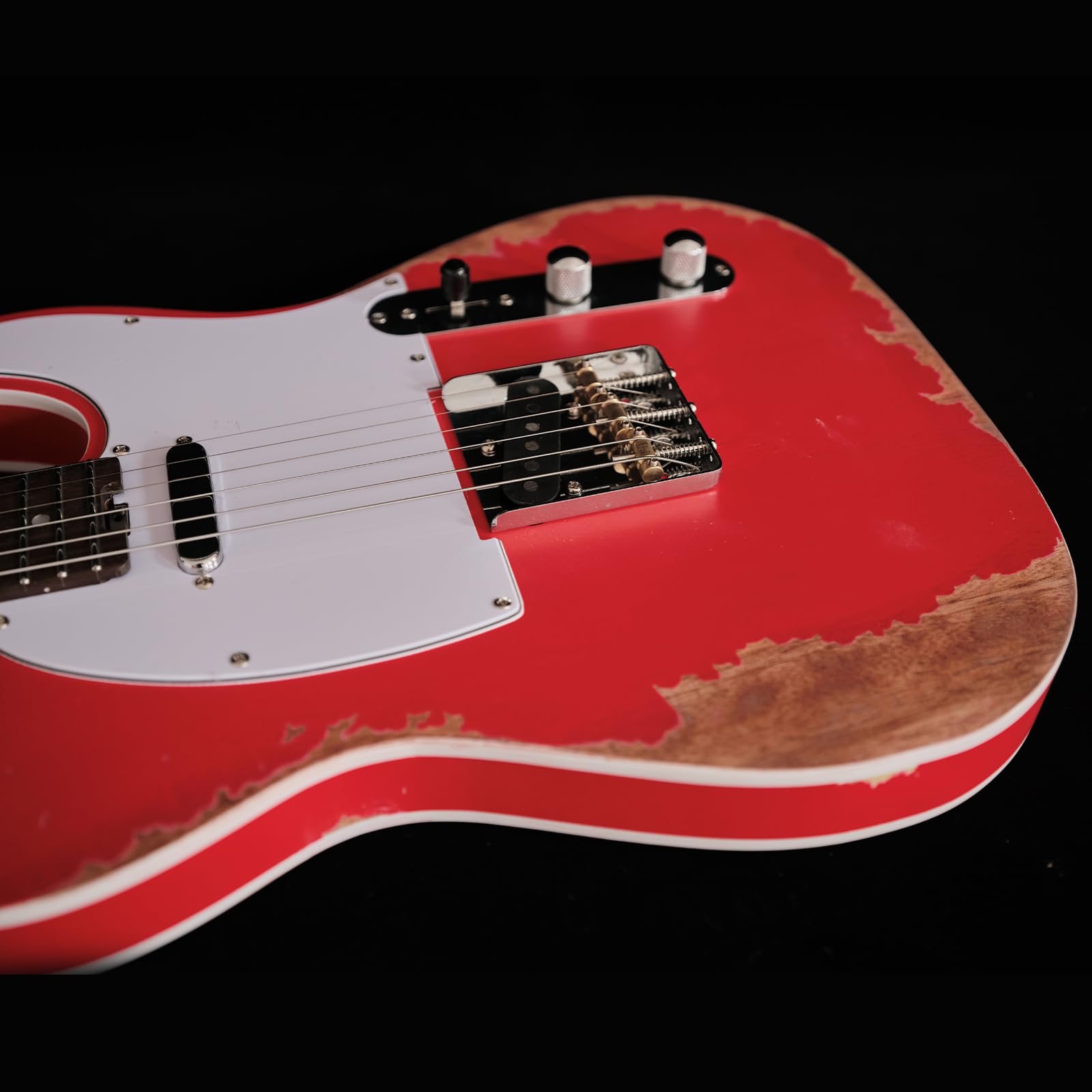 KGD Relic electric guitar mahogany body carbonized maple neck rosewood fretboard 6-string solidbody electric guitar S-S pickupsbrass barrel saddle bridge (Fiesta Red)