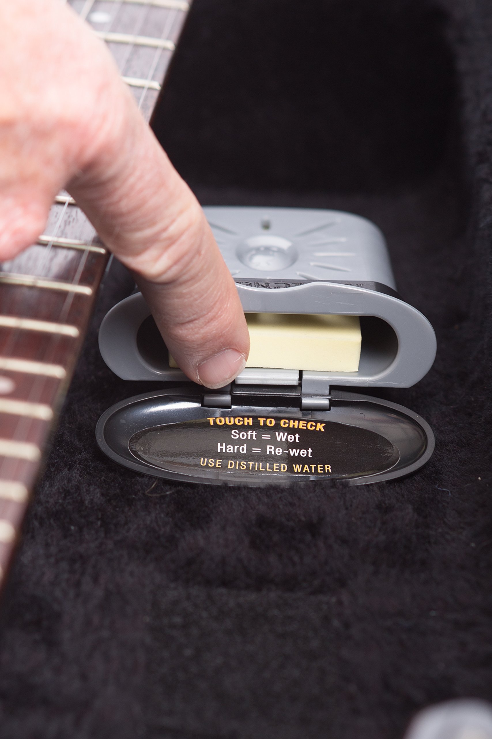 MusicNomad Case Humitar Instrument Case Humidifier with Holster (MN303)