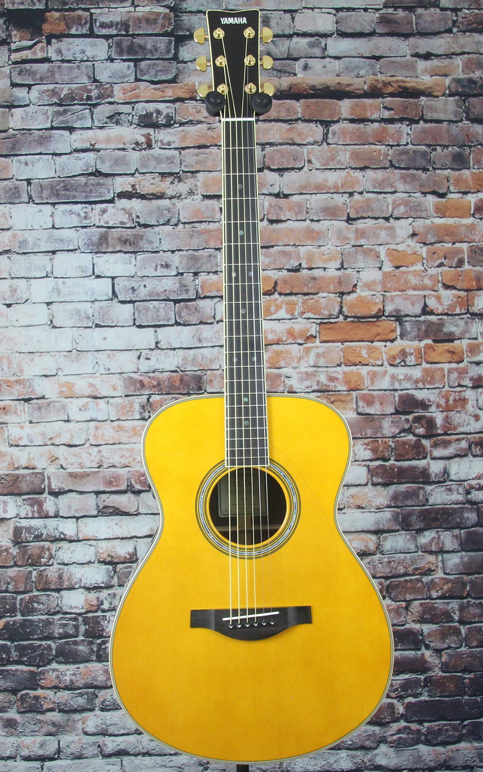 Yamaha LS-TA VT L-Series Transacoustic Guitar with Hard Gig Bag – Concert Size, Vintage Tint