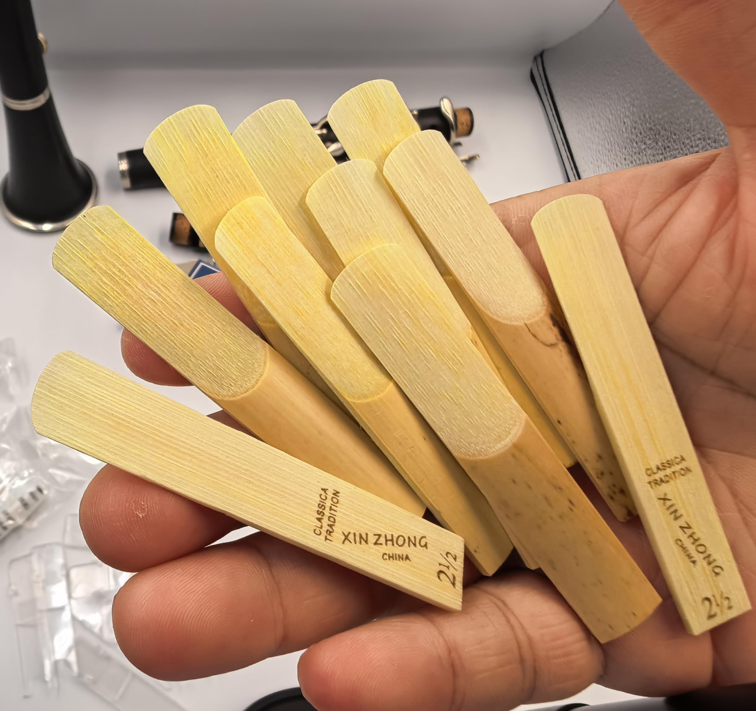 10PCS Clarinet Reeds for Clarinet Beginner and Intermediates Strength 2.5