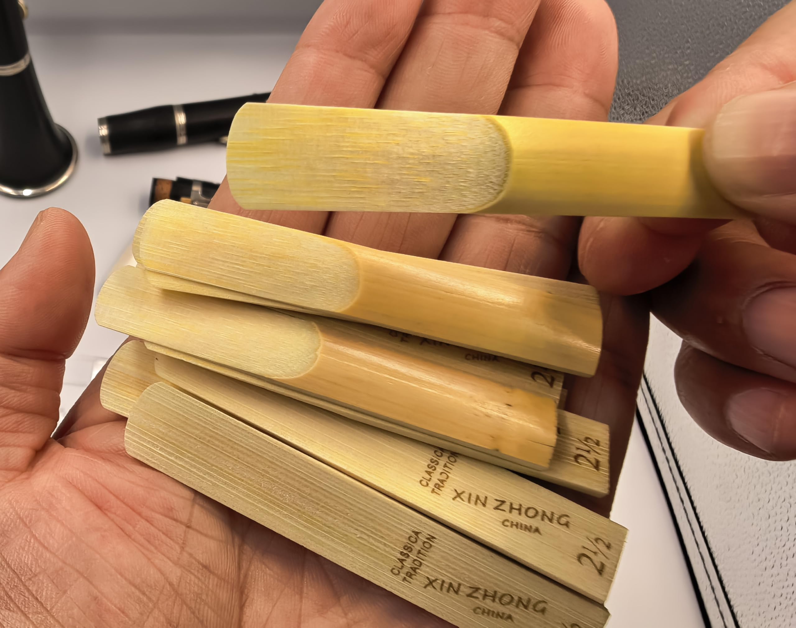 10PCS Clarinet Reeds for Clarinet Beginner and Intermediates Strength 2.5