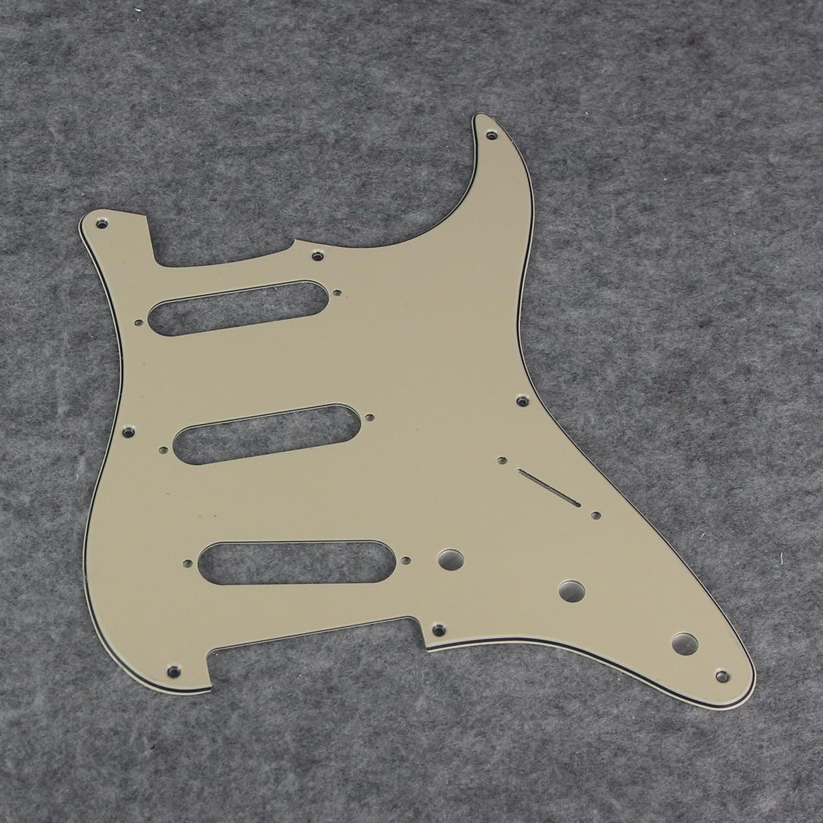 FLEOR 3Ply Cream SSS 8 Hole StratPickguard Guitar Backplate Tremolo Cavity Cover with Screw for Vintage ST Style Guitar Parts