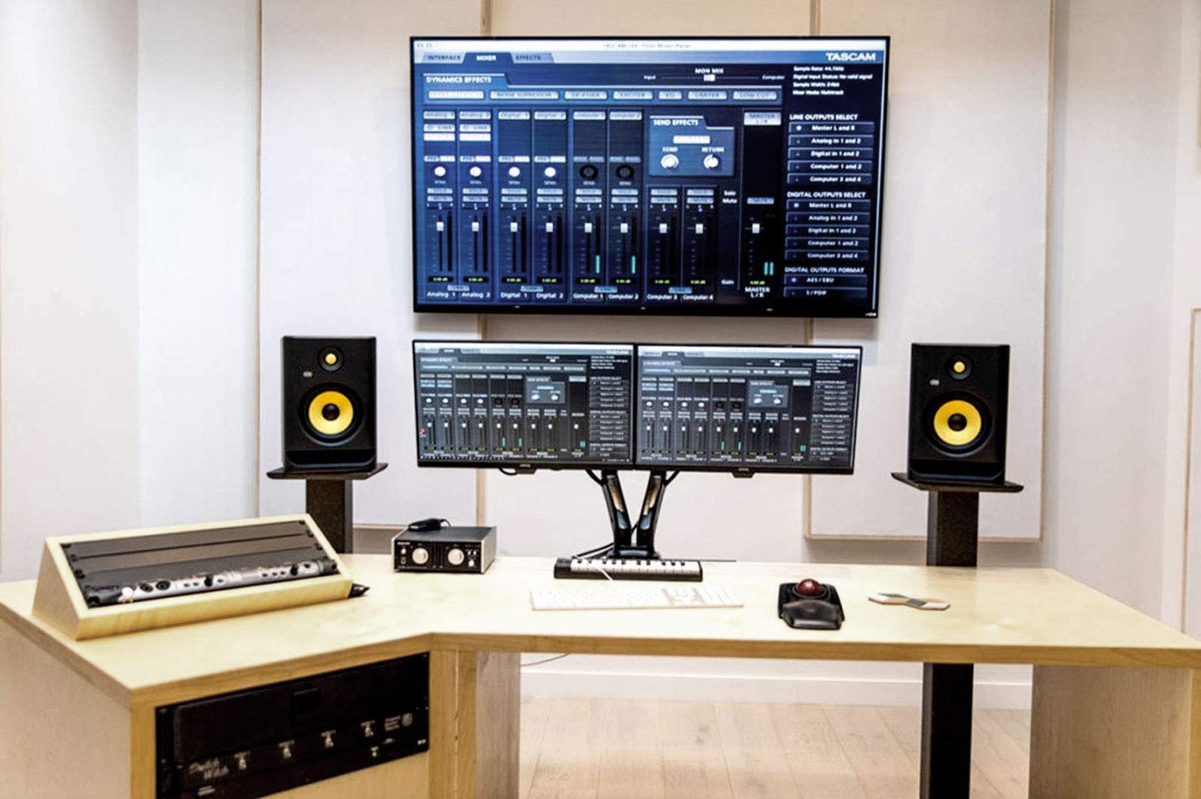 KRK ROKIT7G4 KRK 7″ POWERED MONITOR,Black