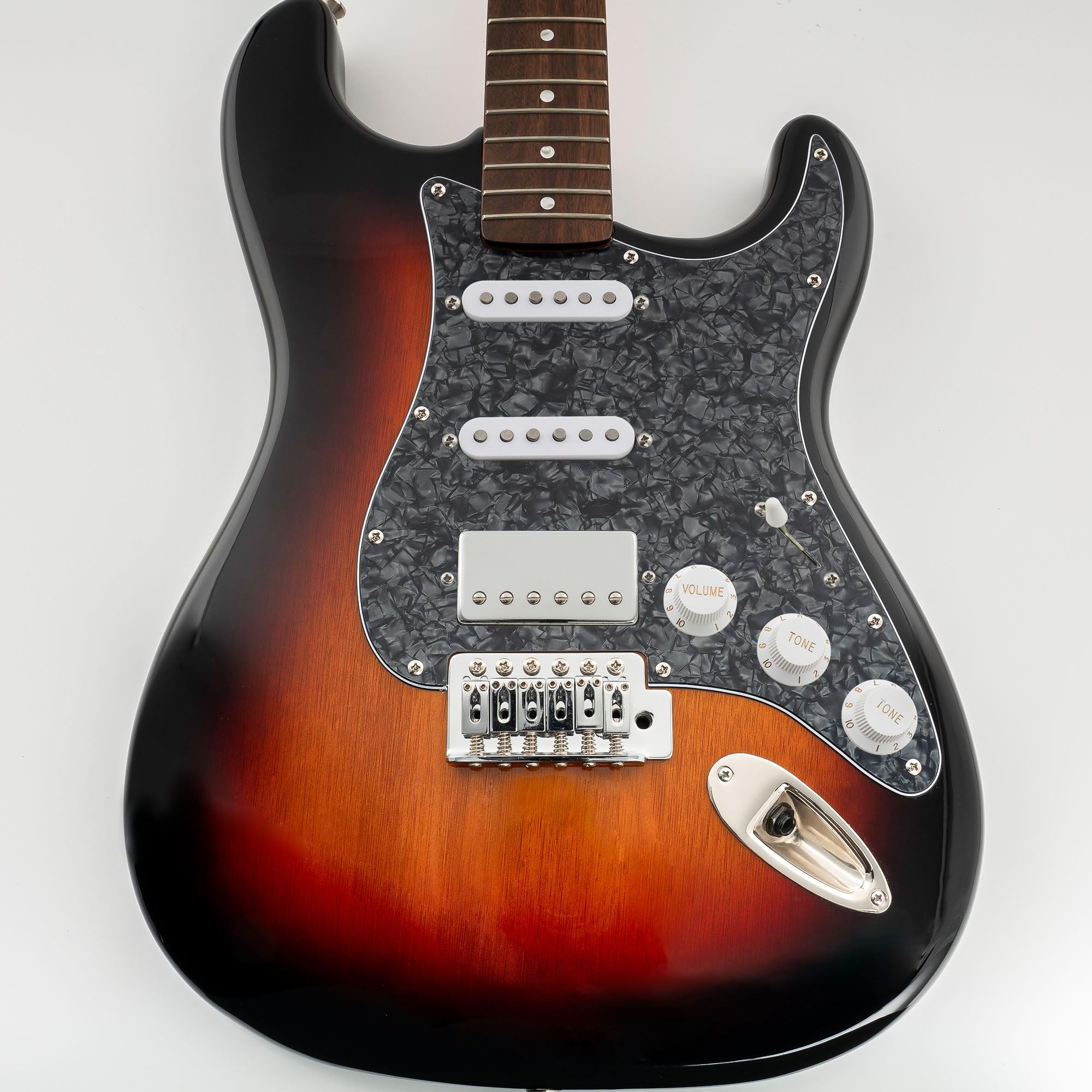 Musiclily Pro HSS 11 Hole ST Guitar Pickguard 4Ply Black Pearl