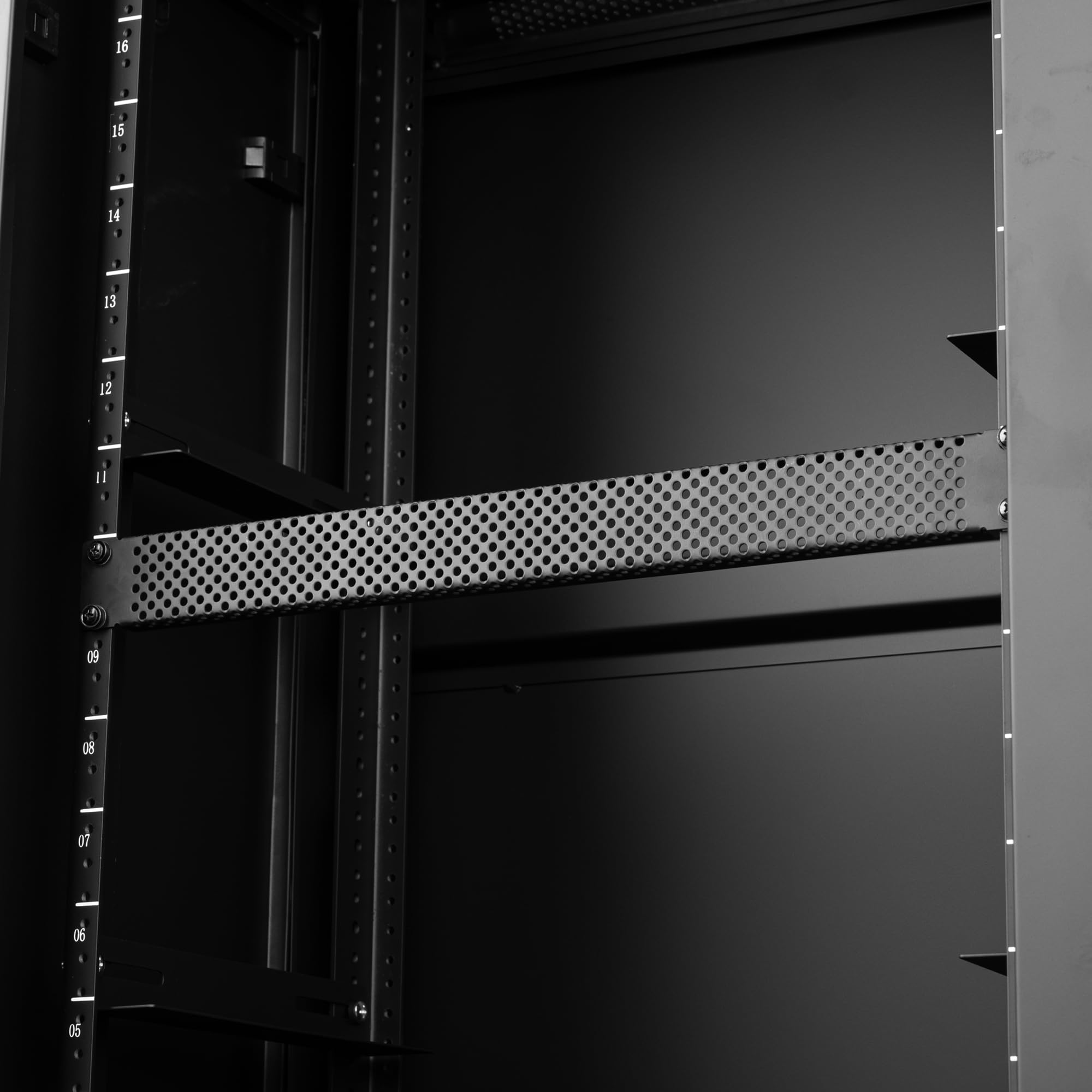 Gator Rackworks Universal Rack Mounted Perforated Flanged Panel Accessory; 1U Size (GRW-PNLPRF1)