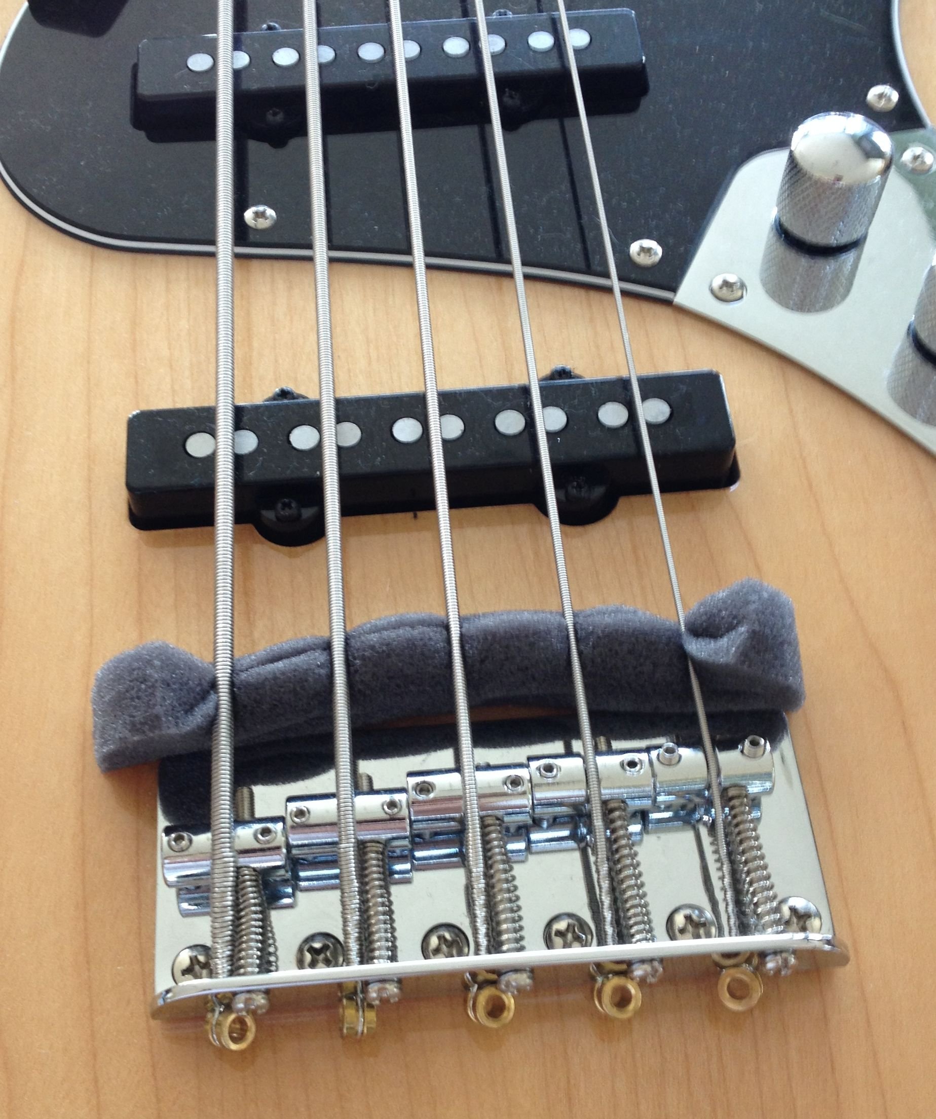 Spree Lot of 3 bass guitar mutes, fits 4 and 5 string compatible replacement for Fender Squier