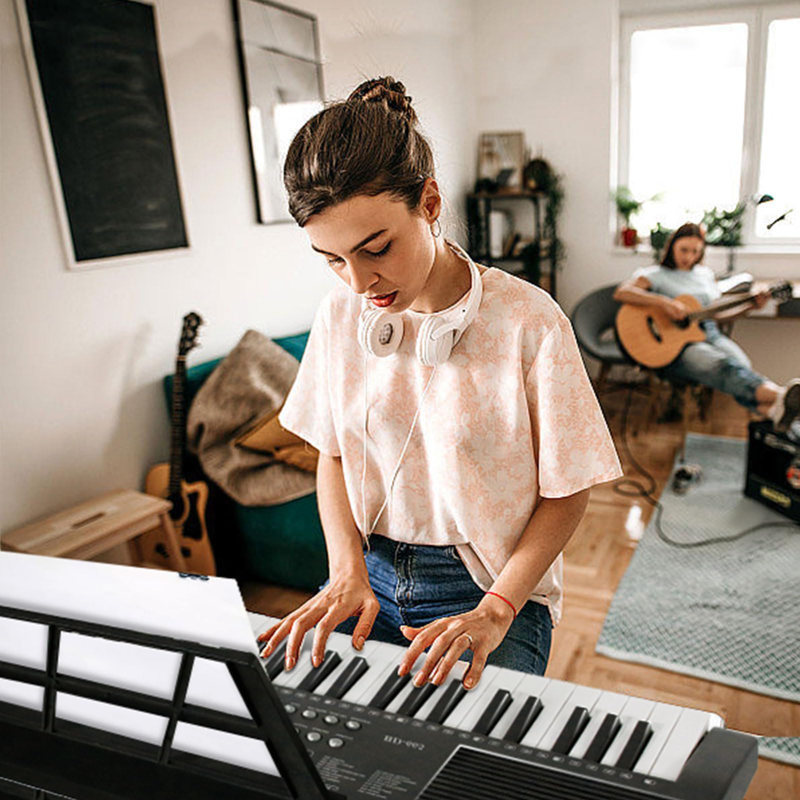 AQNIEGEP 61 Key Electric Keyboard Piano for Beginners w/Light-Up Keys