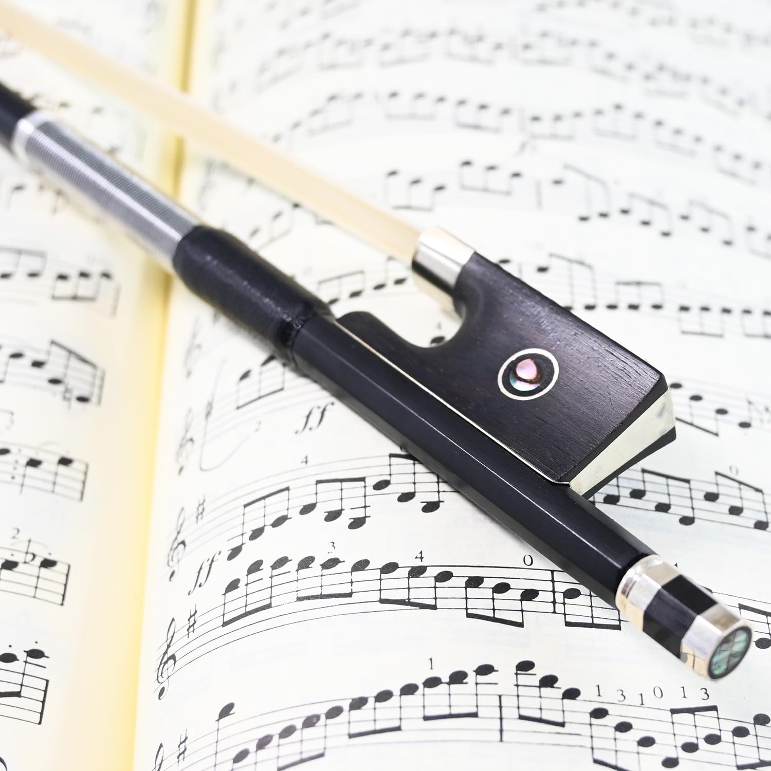 Carbon Fiber Violin Bow Full 4/4 Size VINGOBOW 100V Advanced Level 74.5cm 4 4 Parisian Eyes Ebony Frog Real Mongolian White Horse Hair Warm Clear Tone Straight Smooth Screw Great Flexibility