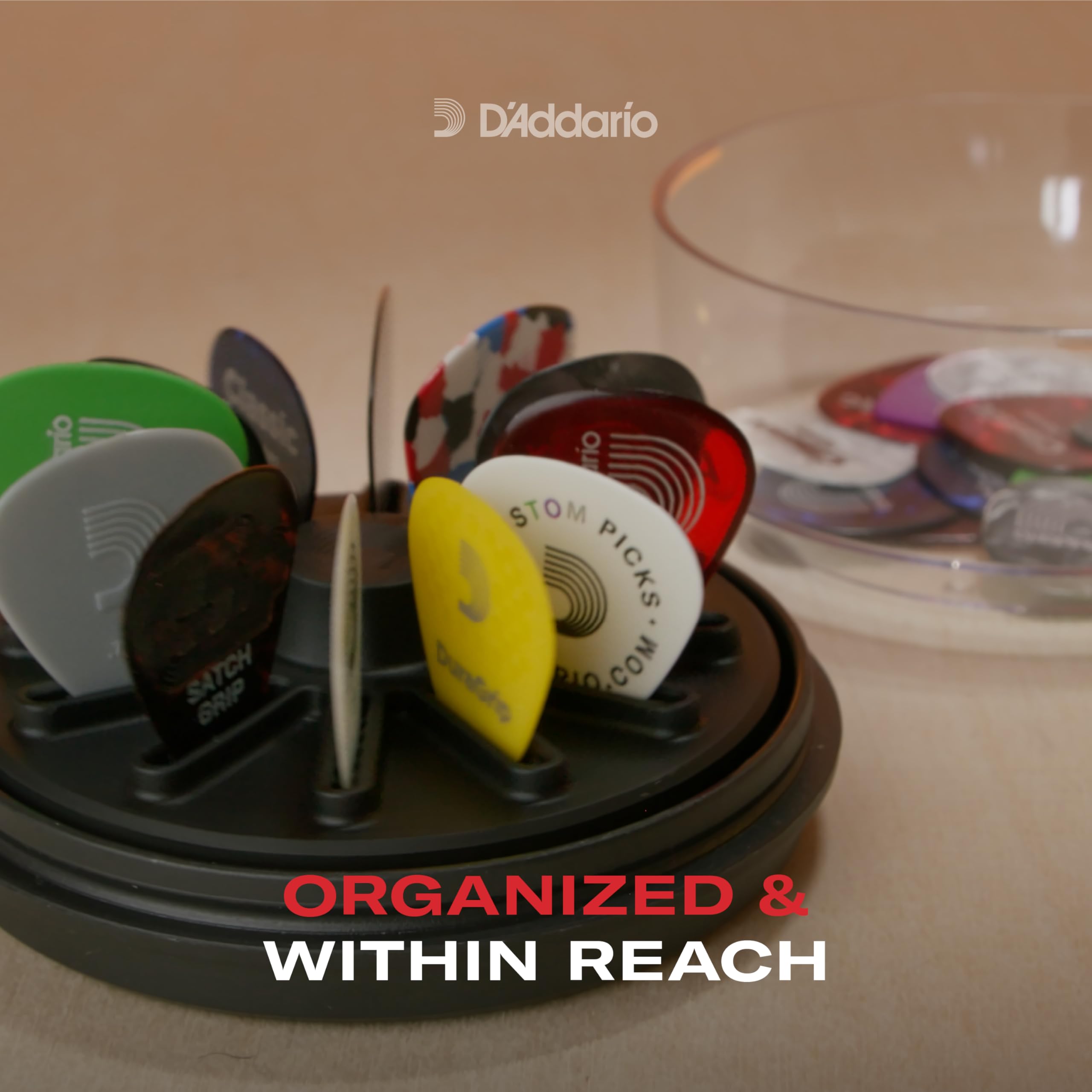 D’Addario PW-PH360-01 Guitar Pick Holder 360 Case for Up to 12 Picks Clear Lid Gift for