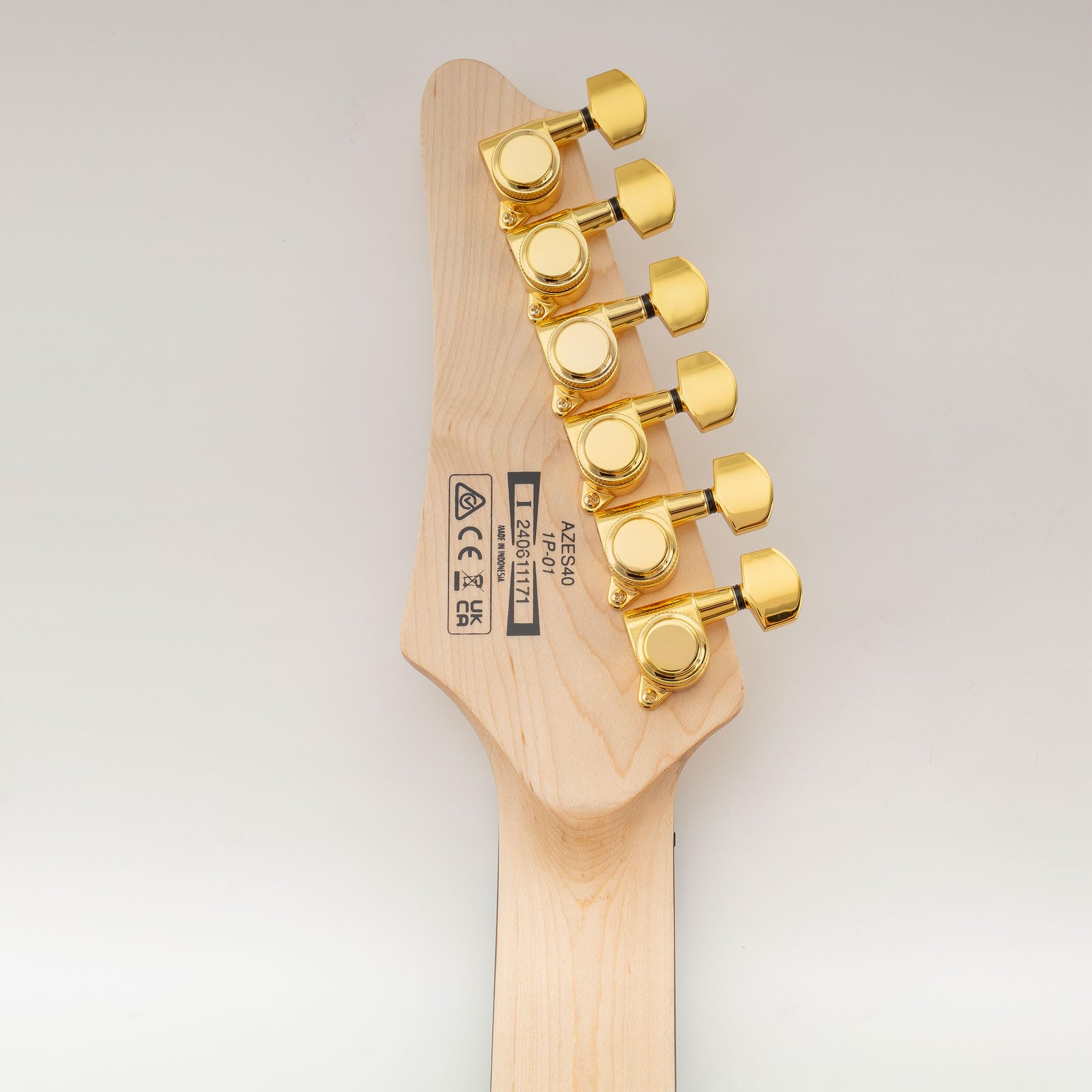 Musiclily Pro R18K-04 6 inline 18:1 Ratio Full Sealed Locking Tuners Gold