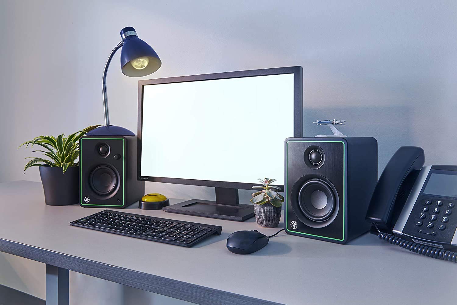 Mackie CR-X Series, 5.25-Inch Multimedia Monitors with Professional Studio-Quality Sound – Pair (CR5-X)